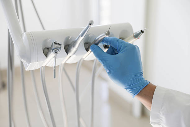 Professional Emergency Dentist technician working in Lima, OH
